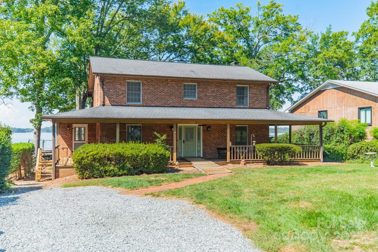 21107 Island Forest Dr., Cornelius, NC 28031