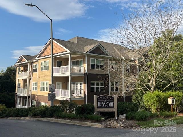 40 Hyannis Dr., Asheville, NC 28804