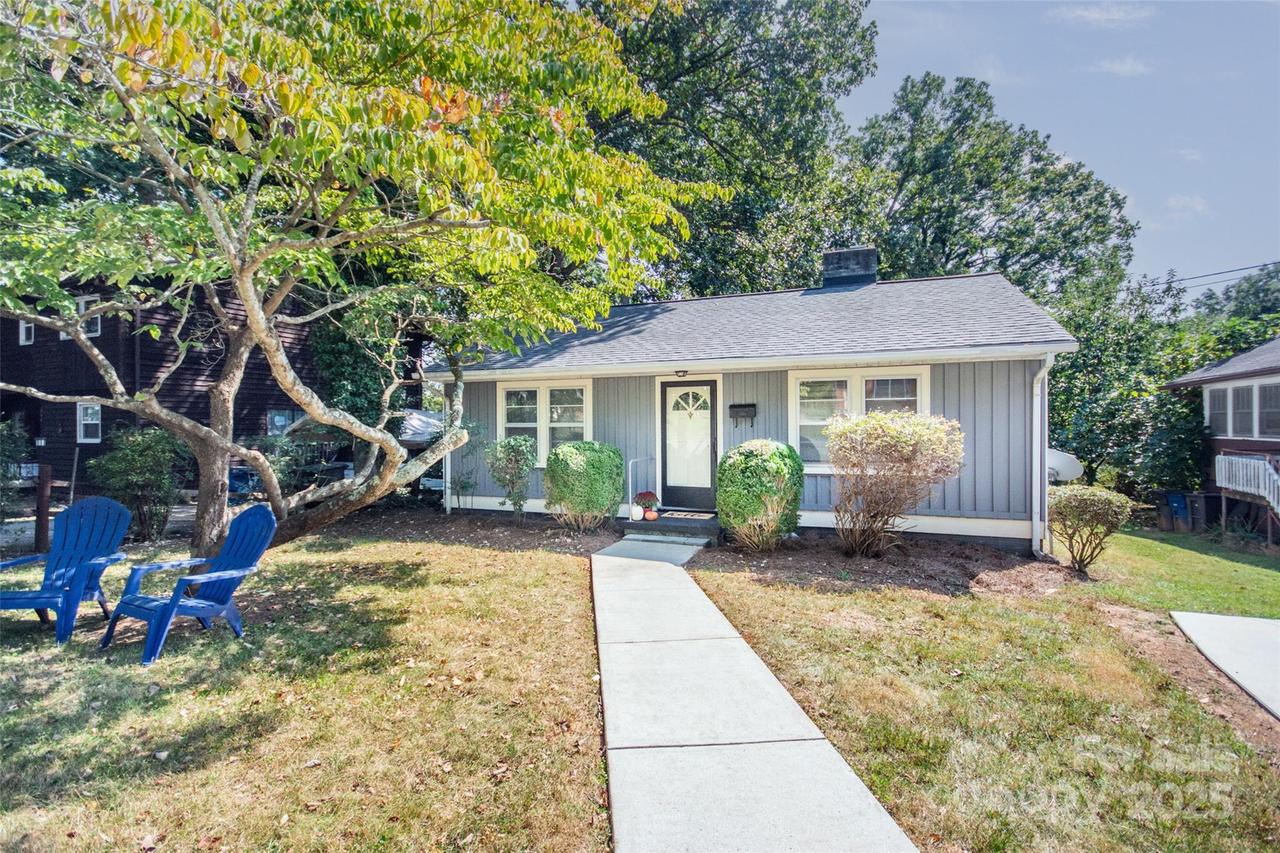 802 Wood St., Statesville, NC 28677