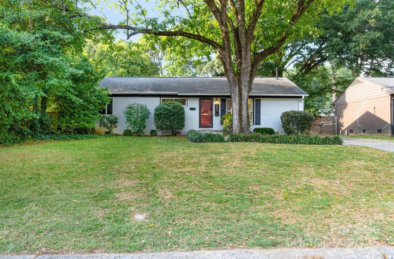 4432 University Dr., Charlotte, NC 28209