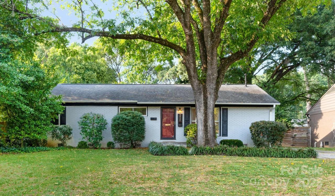4432 University Dr., Charlotte, NC 28209