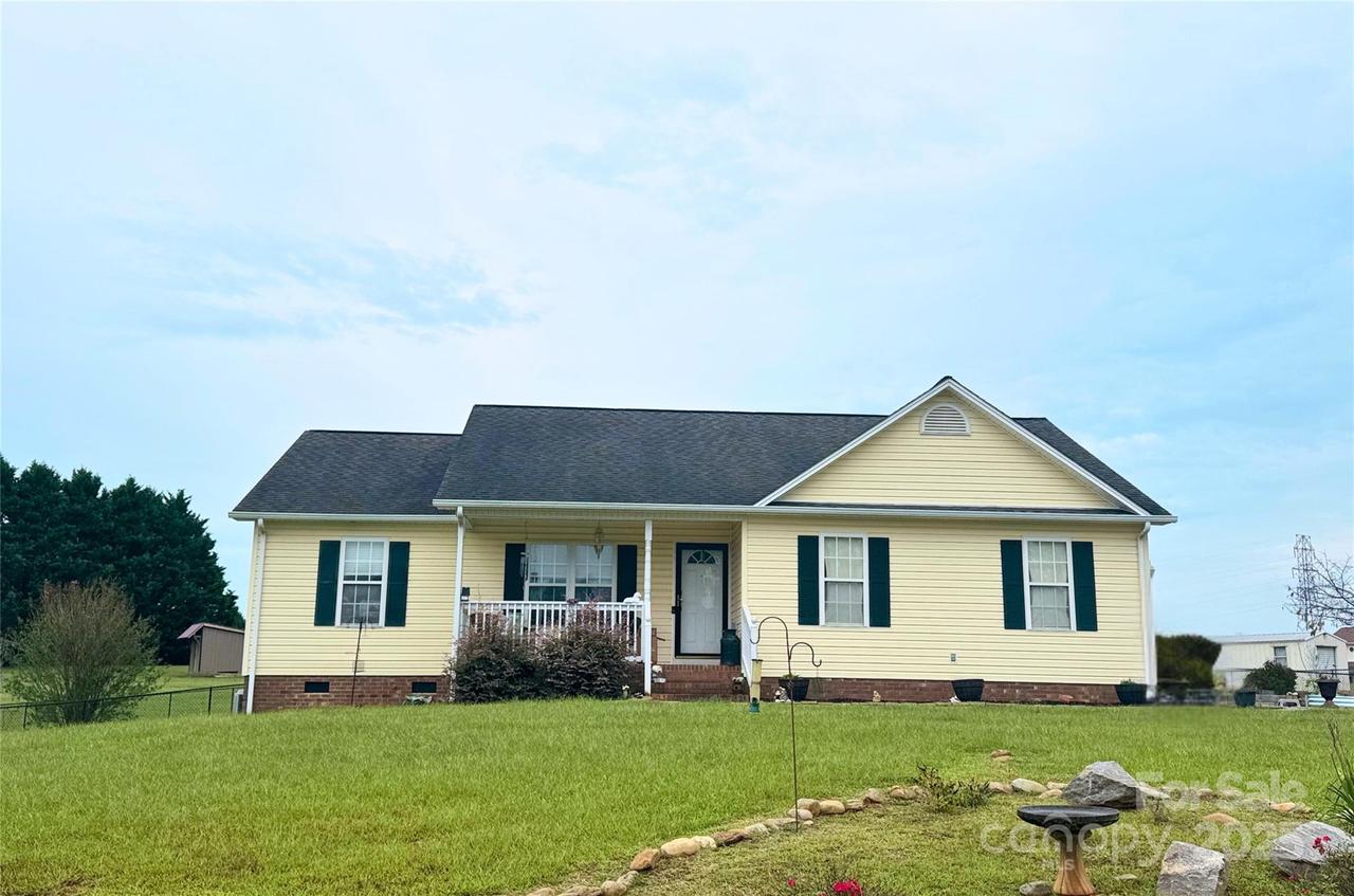 415 Farmhurst Pl., Shelby, NC 28152