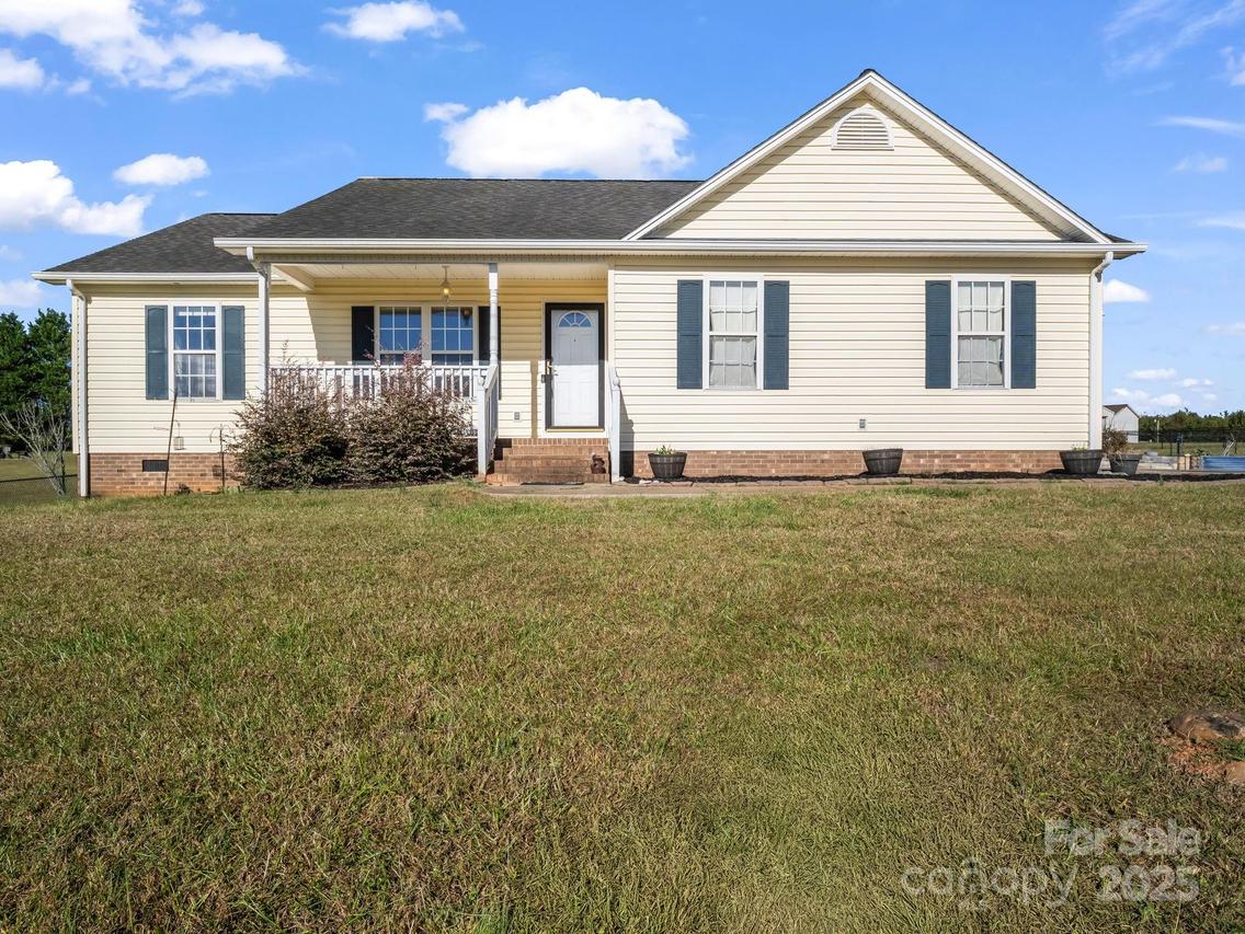 415 Farmhurst Pl., Shelby, NC 28152