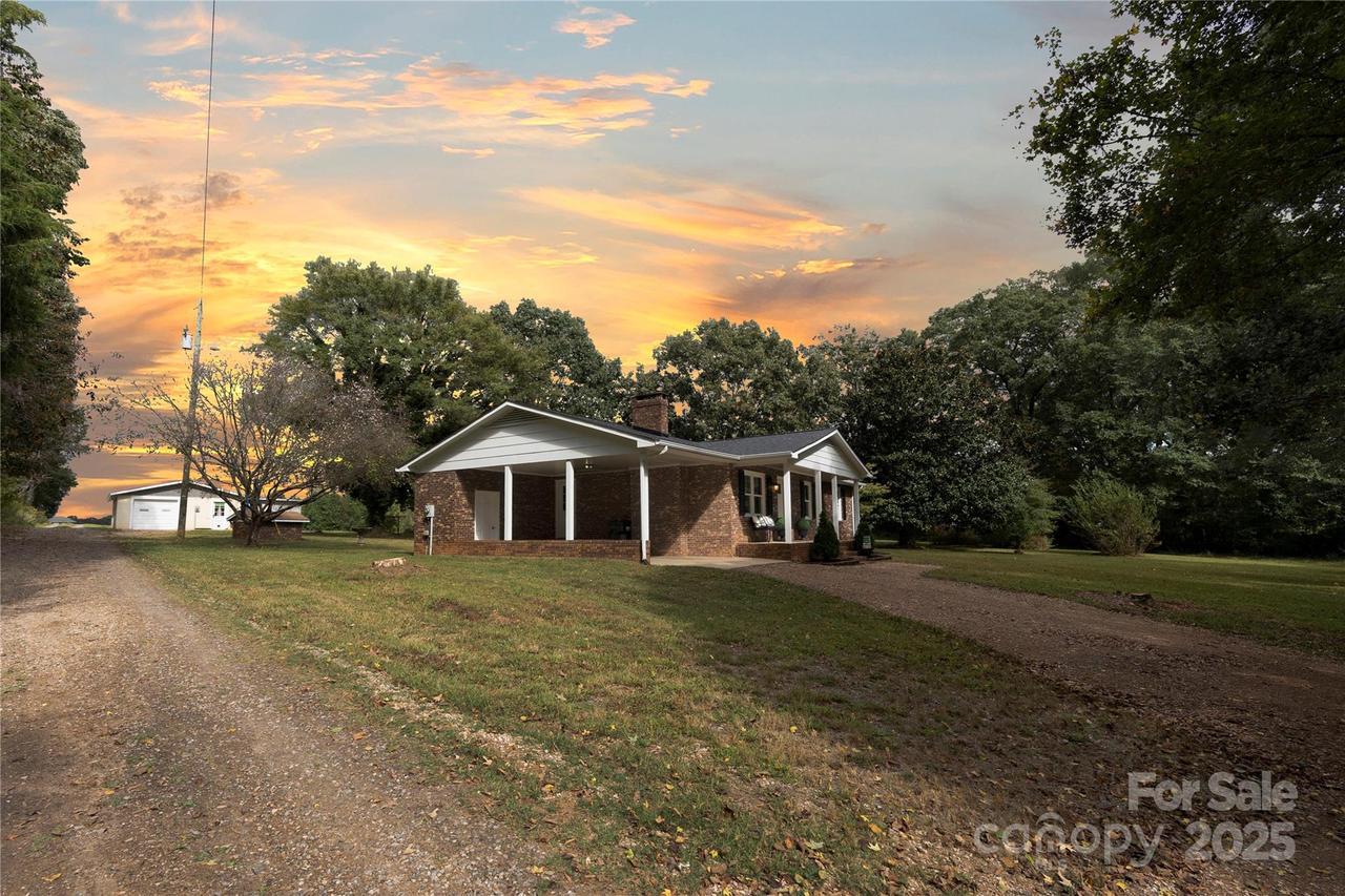 157 Journeys End Rd., Statesville, NC 28625