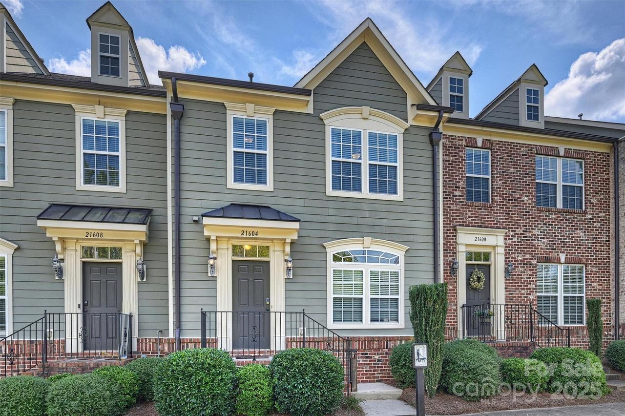 21604 Old Canal St., Cornelius, NC 28031