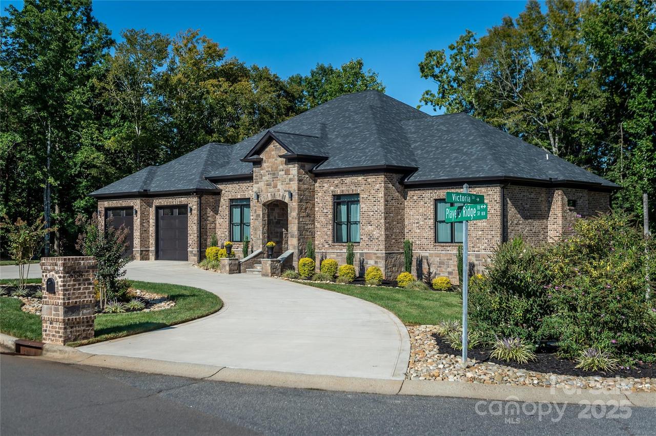 668 Players Ridge Rd. #13, Hickory, NC 28601