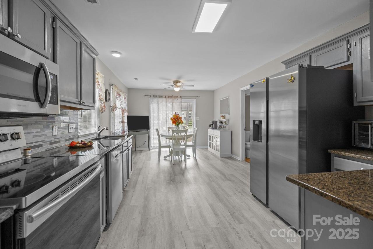 7601 Swedish Ivy Ln., Charlotte, NC 28227