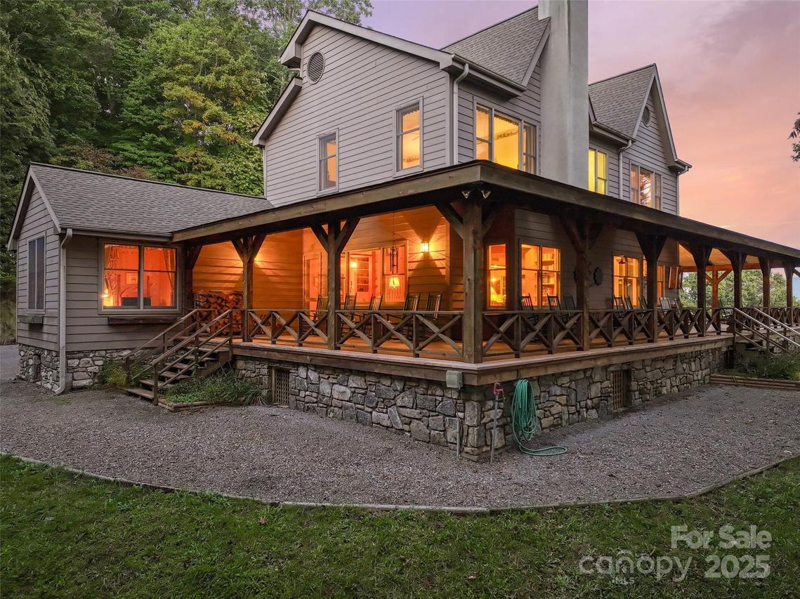 501 Laurel Ridge Dr., Waynesville, NC 28786