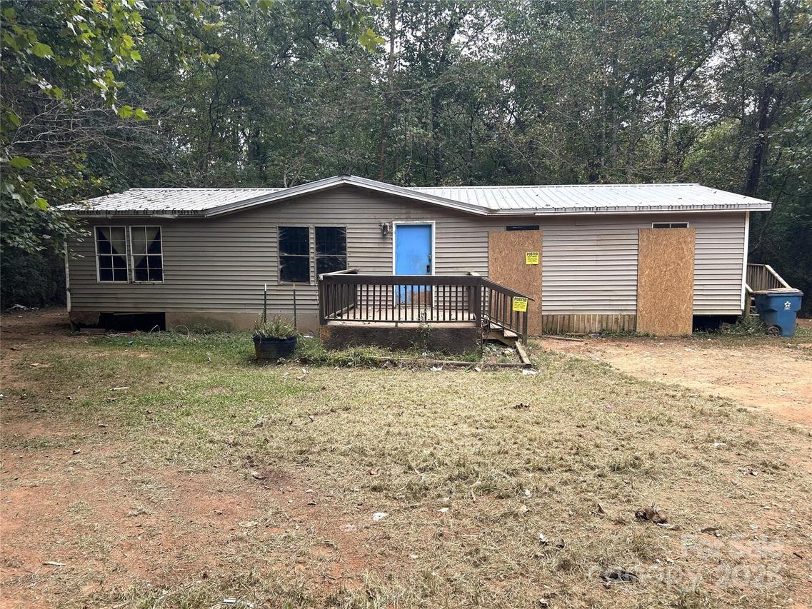 396 Buck Collins Rd., Forest City, NC 28043