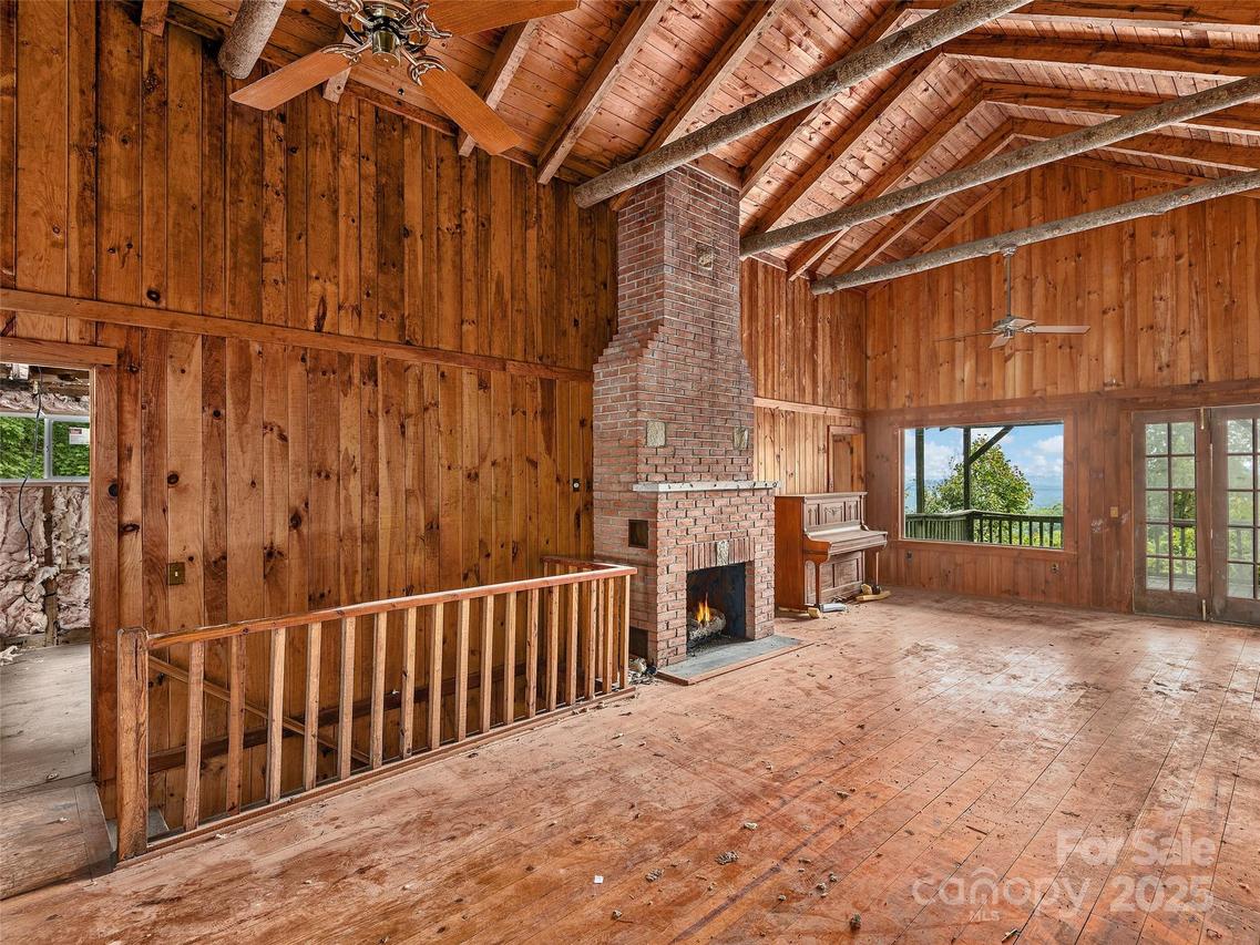 1475 Indian Cave Rd., Hendersonville, NC 28739