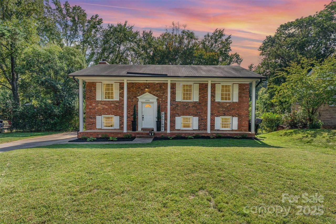 6000 Ferndale Pl., Charlotte, NC 28215