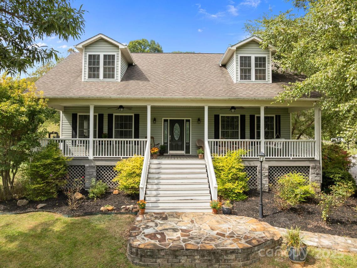 183 Lunar Trace Rd., Waynesville, NC 28786