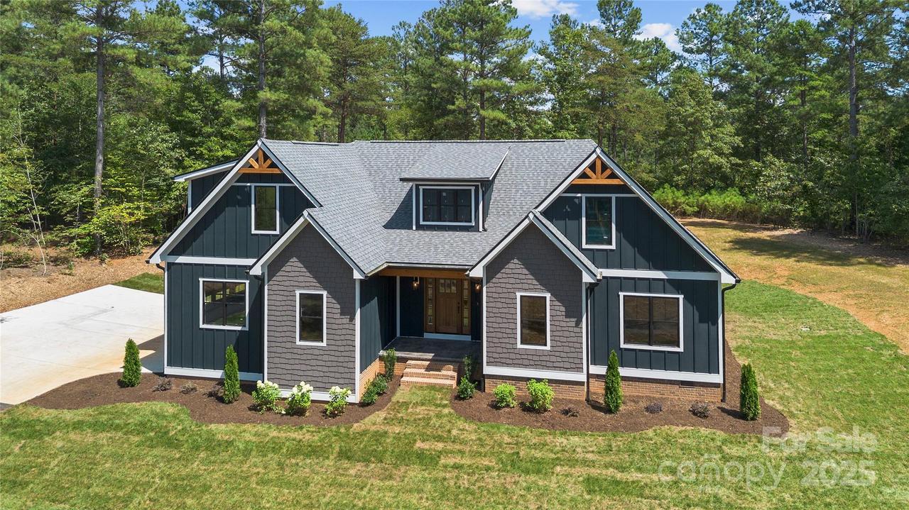 5681 Windward Ln., Granite Falls, NC 28630