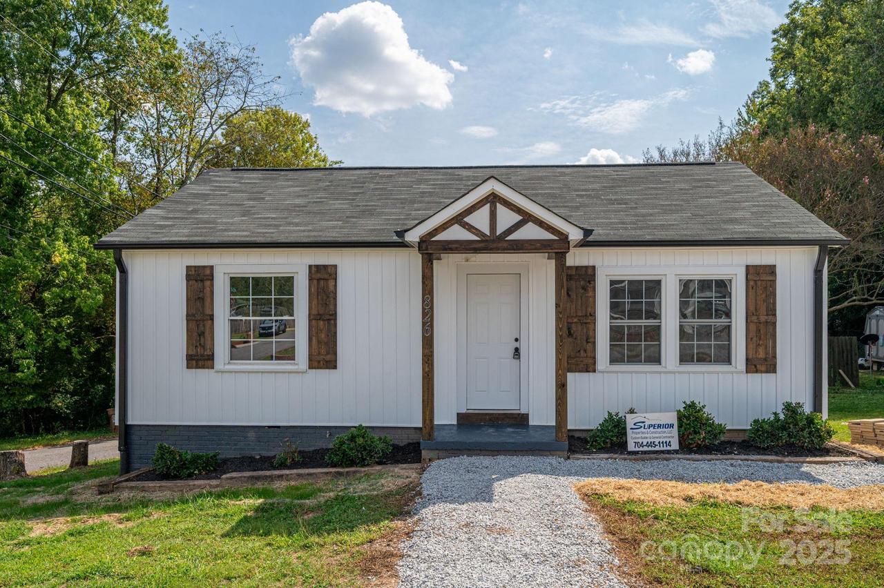 826 E Alexander St., Lincolnton, NC 28092