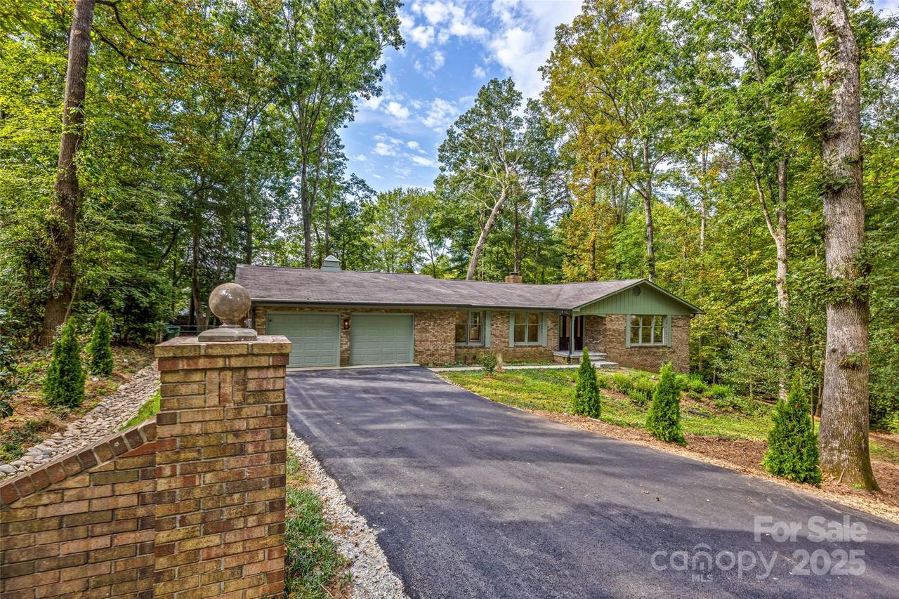 10 Westfield Rd., Fletcher, NC 28732