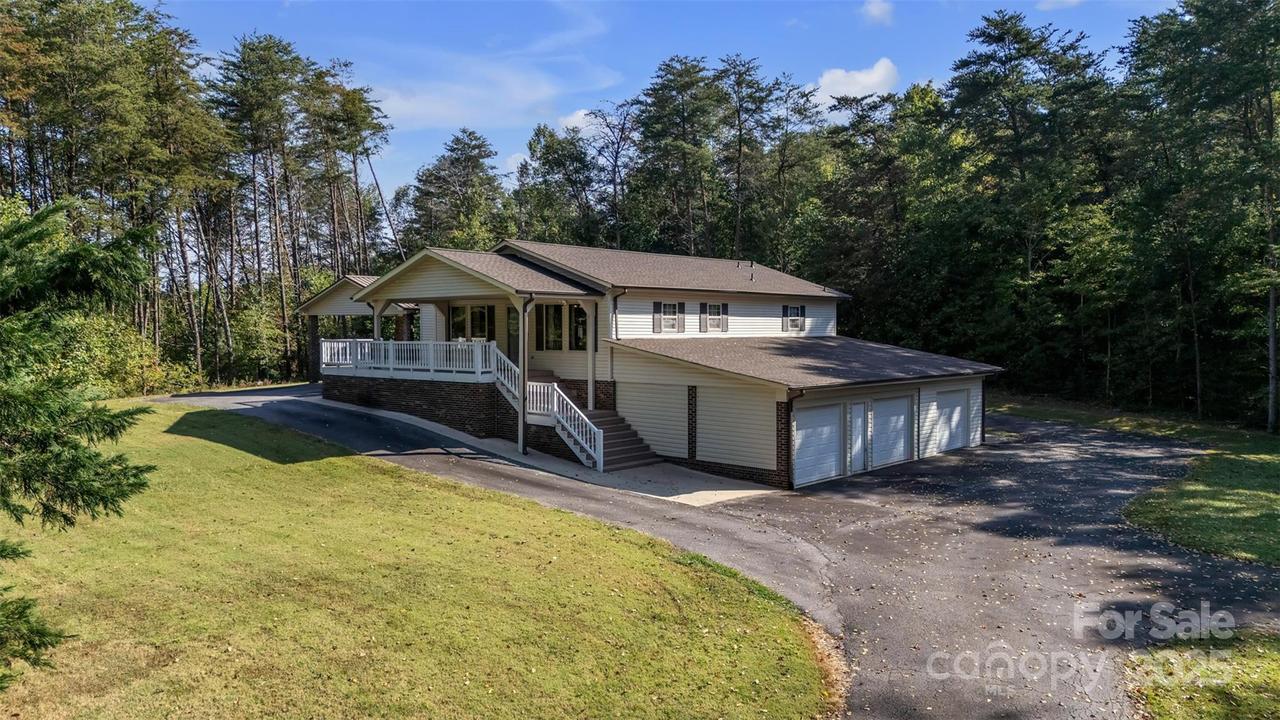 3086 Taylorsville Rd., Lenoir, NC 28645
