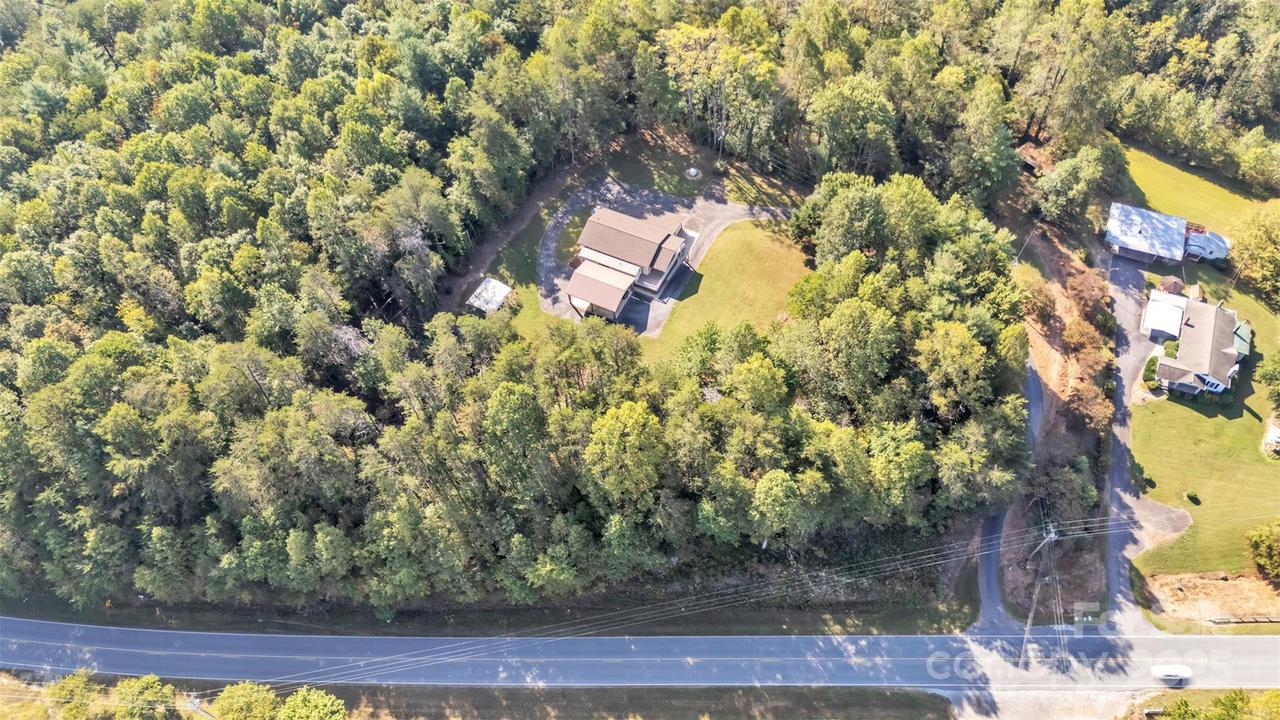 3086 Taylorsville Rd., Lenoir, NC 28645