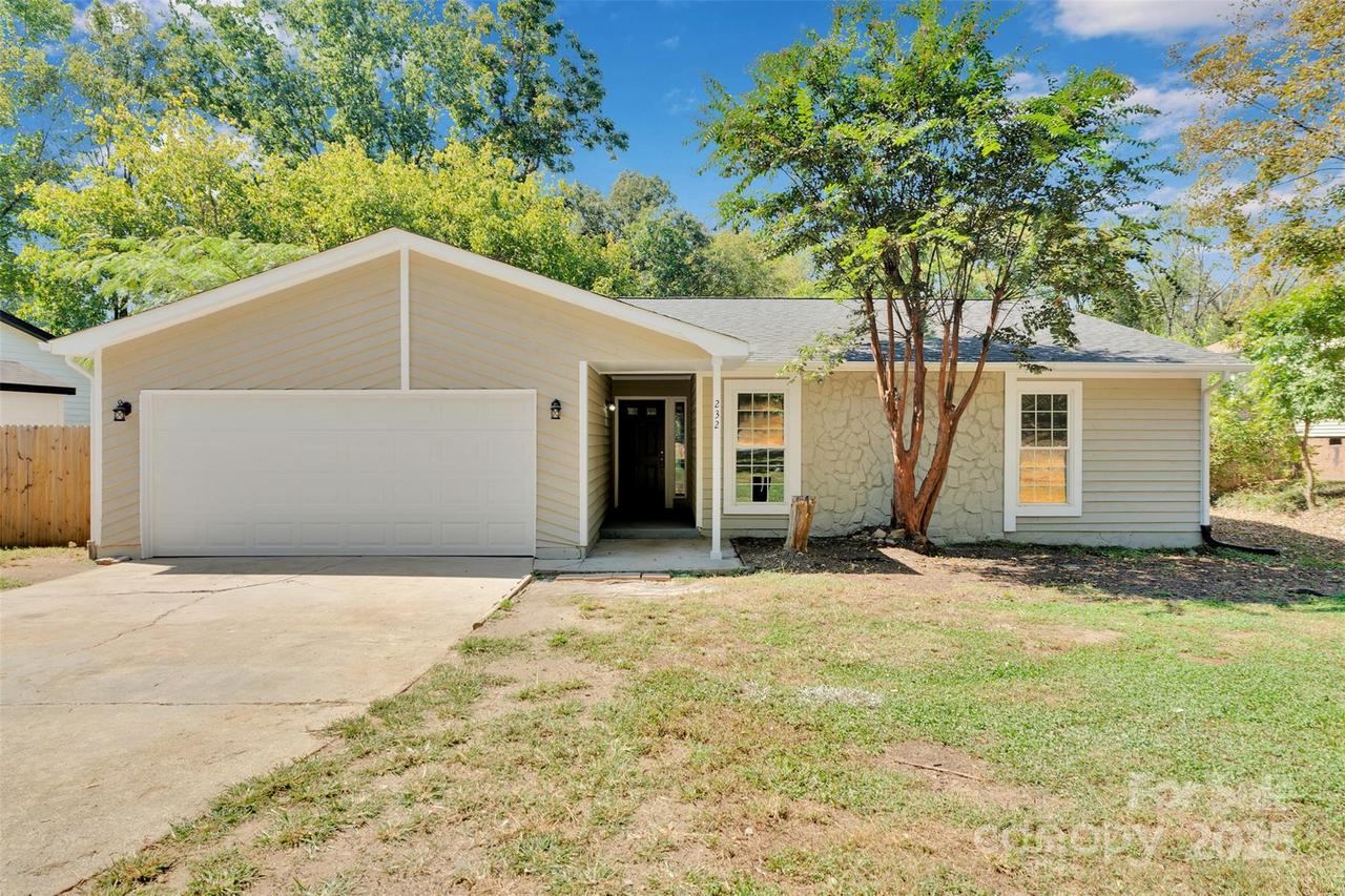 232 Vista Grande Cir., Charlotte, NC 28226