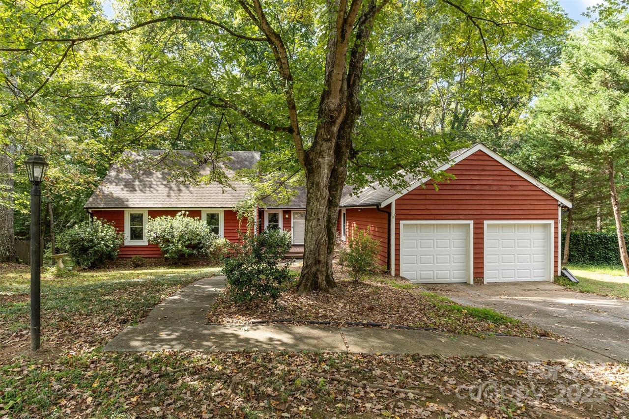 12114 Rock Canyon Dr., Charlotte, NC 28226