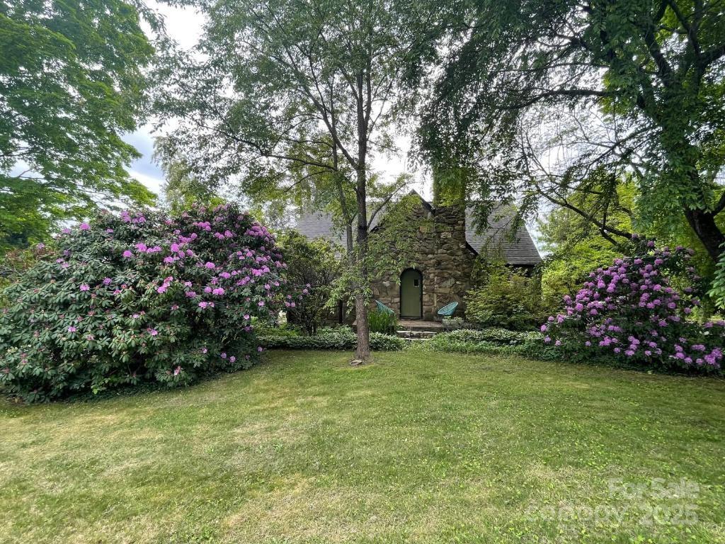 60 Cedar Hill Rd., Asheville, NC 28806