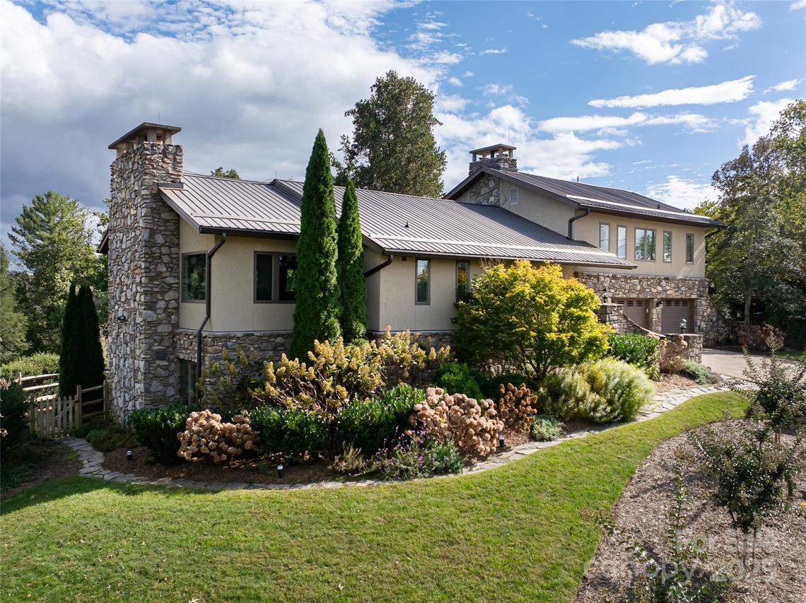 79 Horizon Hill Rd., Asheville, NC 28804
