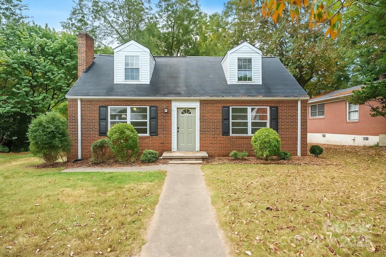 1261 Elizabeth Ave., Statesville, NC 28677