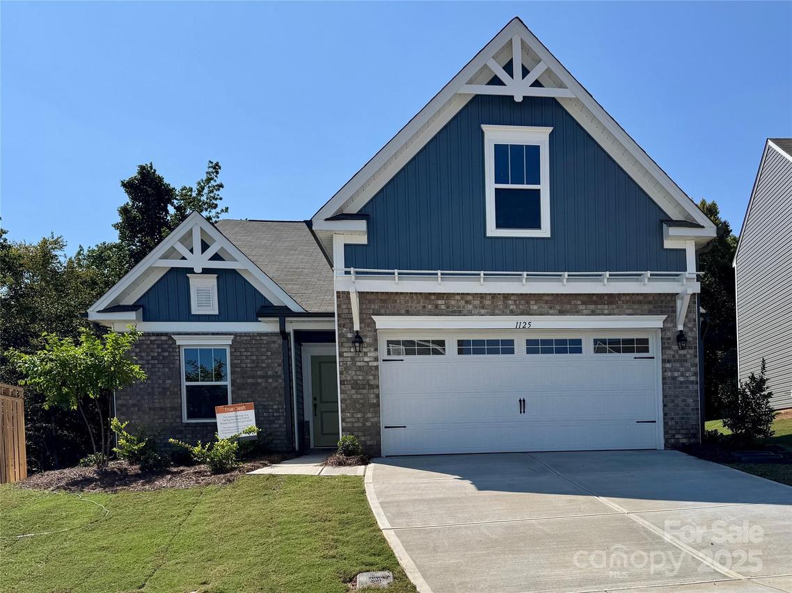 1125 Alyssa Oaks Dr., Lowell, NC 28098
