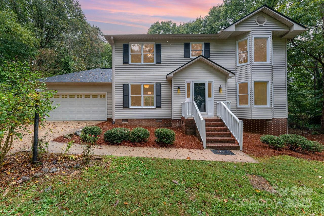 204 S Deerfield Cir., Salisbury, NC 28147