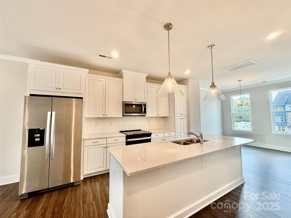 2021 Clarksdale Dr. #36, Charlotte, NC 28206