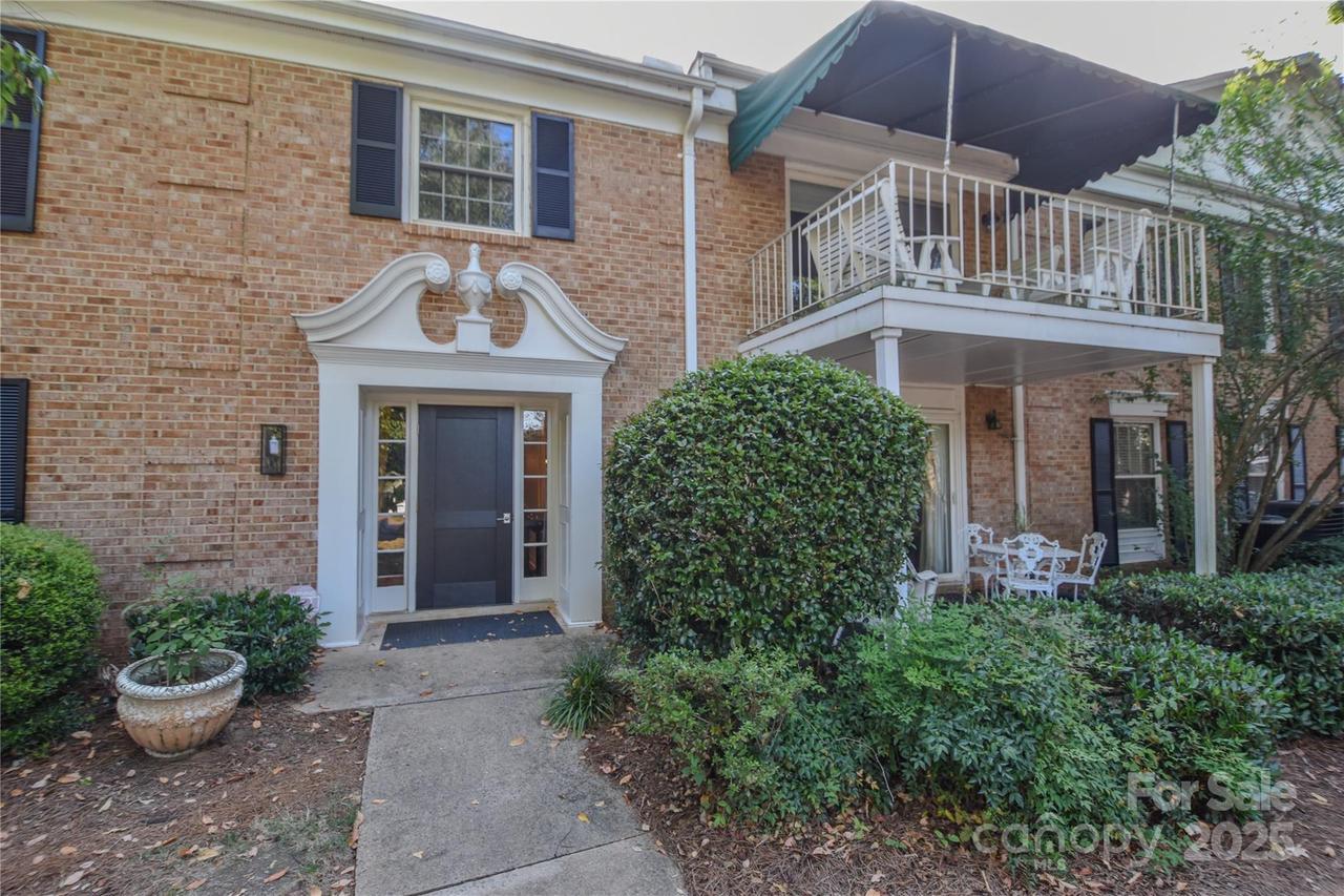 8333 Meadow Lakes Dr., Charlotte, NC 28210
