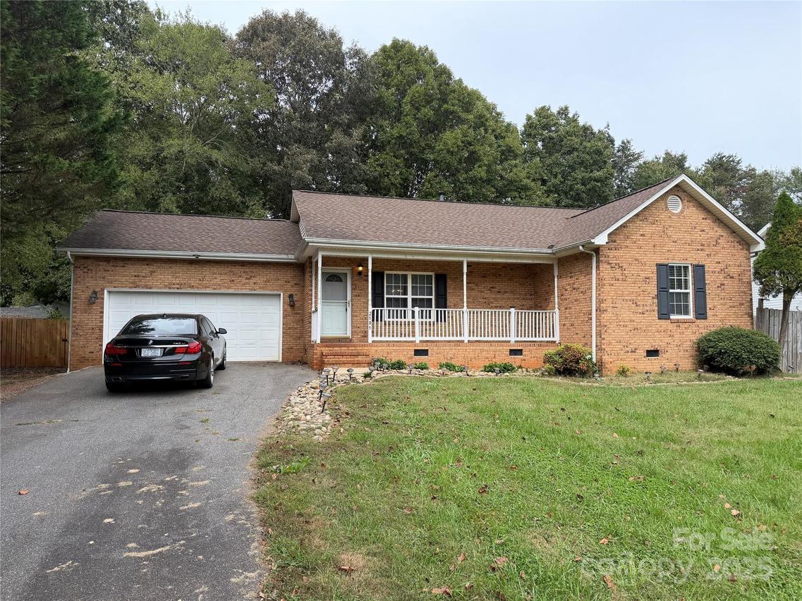 2101 Redberry Ln., Conover, NC 28613