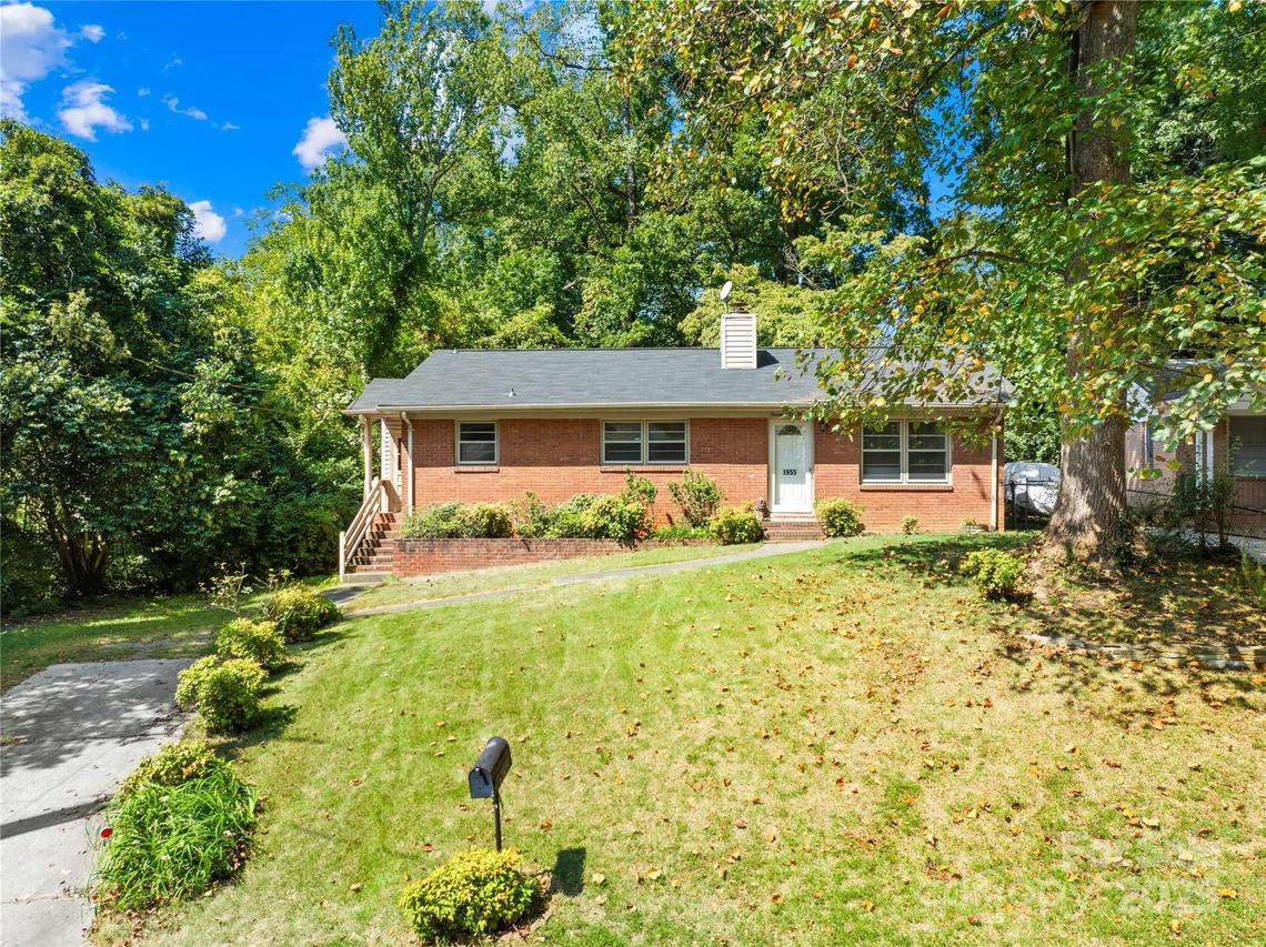 1955 Arnold Dr., Charlotte, NC 28205