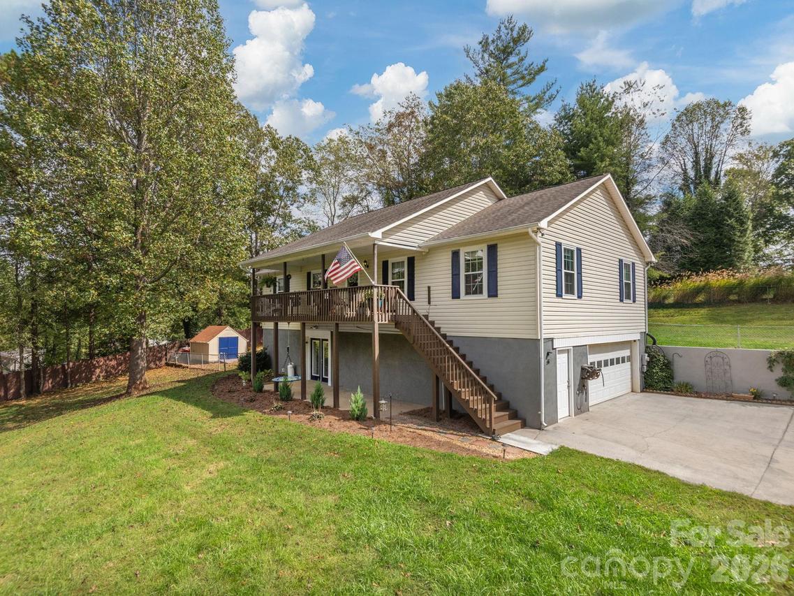 61 Blue Ridge Acres Rd., Asheville, NC 28806
