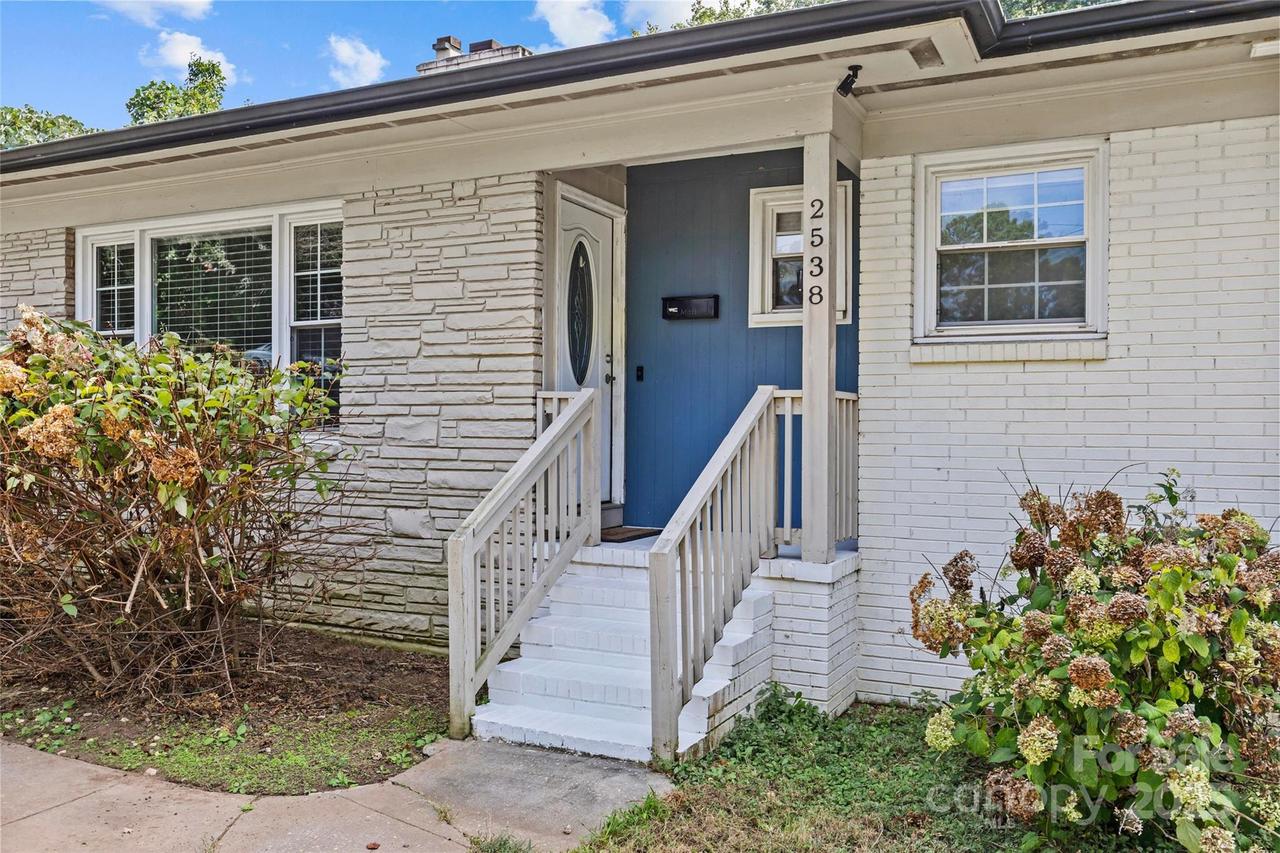 2538 Arnold Dr., Charlotte, NC 28205