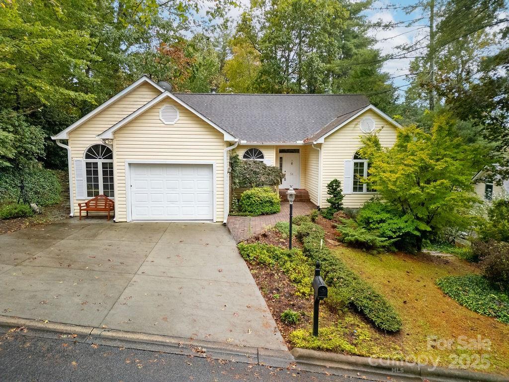 54 Wintergreen Dr., Brevard, NC 28712