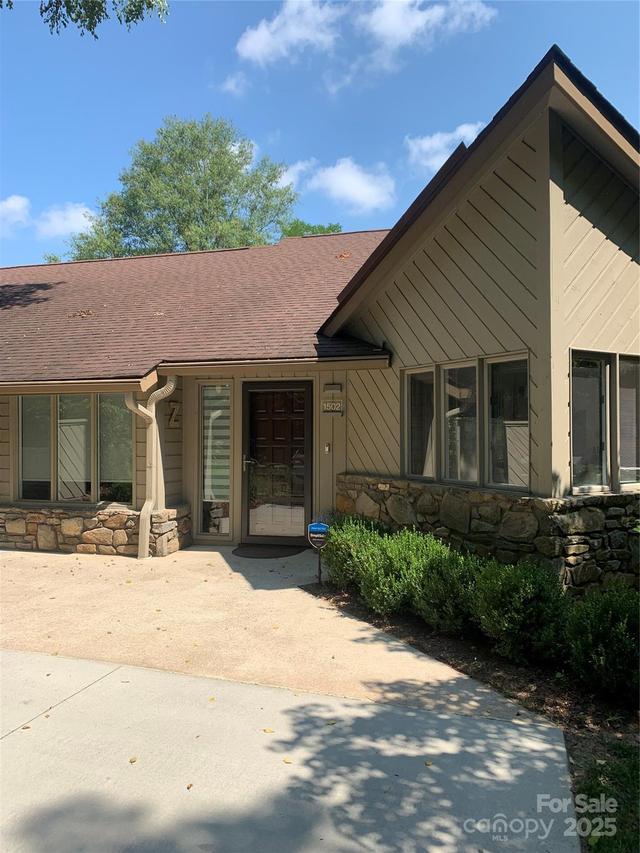 1502 Timber Dr., Asheville, NC 28804