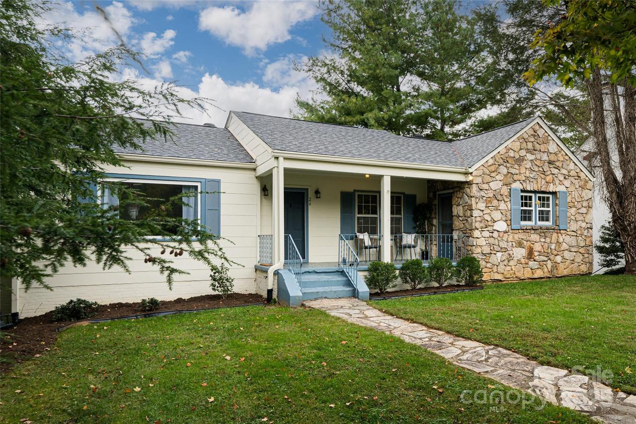 26 Lorraine Ave., Asheville, NC 28804
