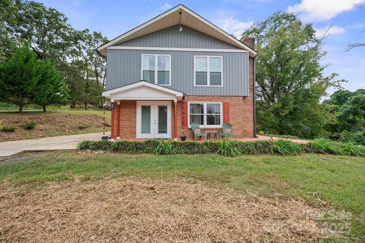 801 N Grove St., Lincolnton, NC 28092