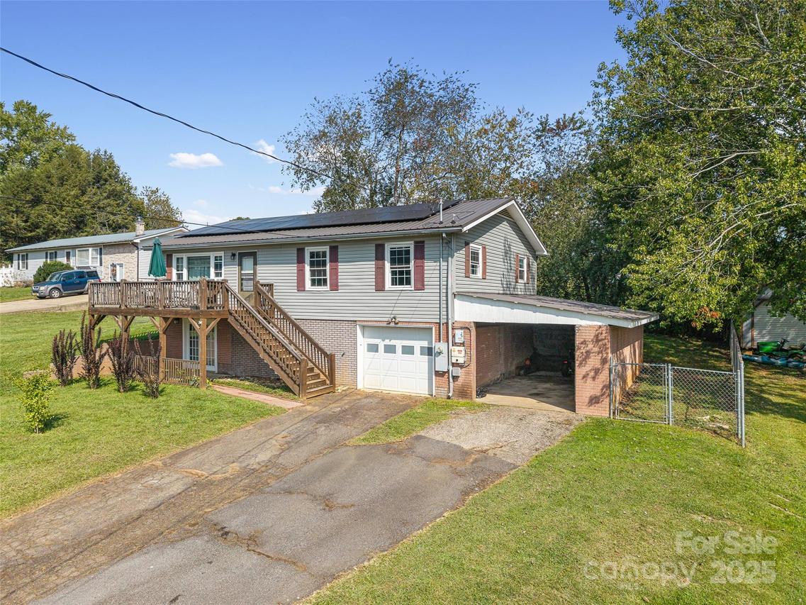 84 Candlelight Cir., Clyde, NC 28721