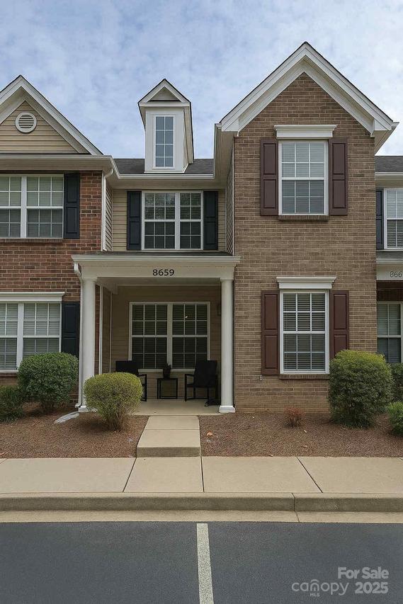 8659 Wandering Creek Way, Charlotte, NC 28227