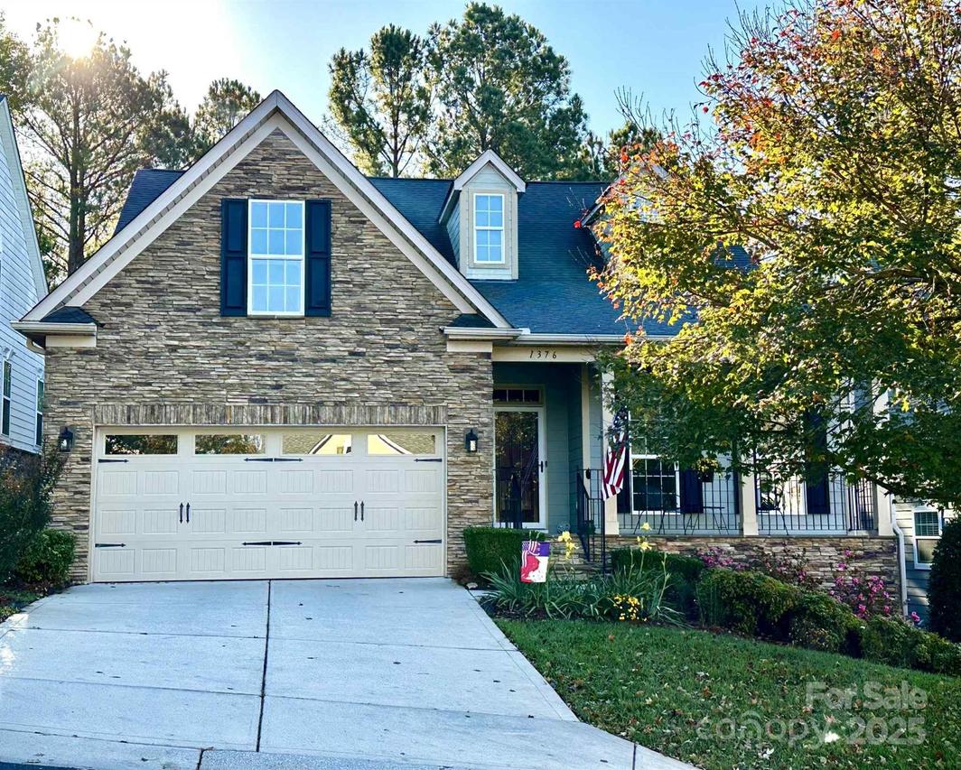 1376 Winged Foot Dr., Denver, NC 28037