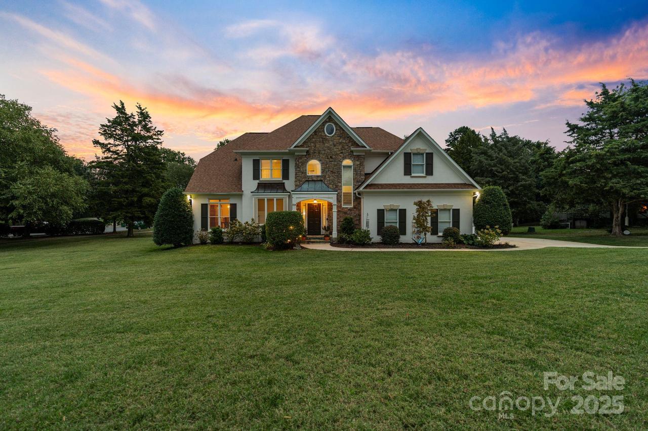 21216 Norman Shores Dr., Cornelius, NC 28031