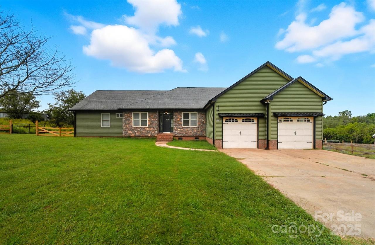 1865 Rockdam Creek Ct., Lincolnton, NC 28092