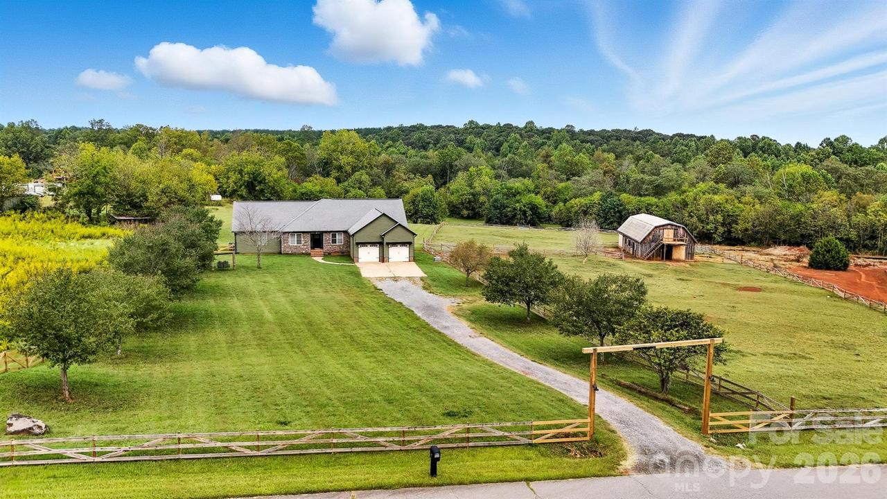 1865 Rockdam Creek Ct., Lincolnton, NC 28092