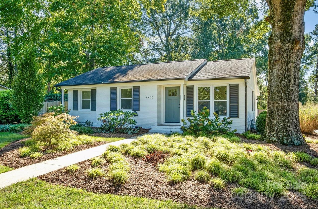 5400 Larchmont Ave., Charlotte, NC 28215