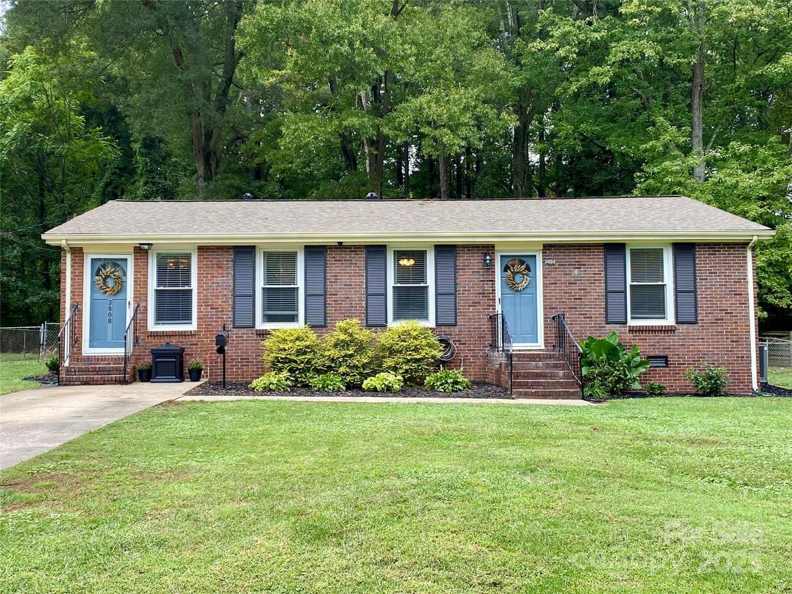 3808 Seaforth Dr., Charlotte, NC 28205