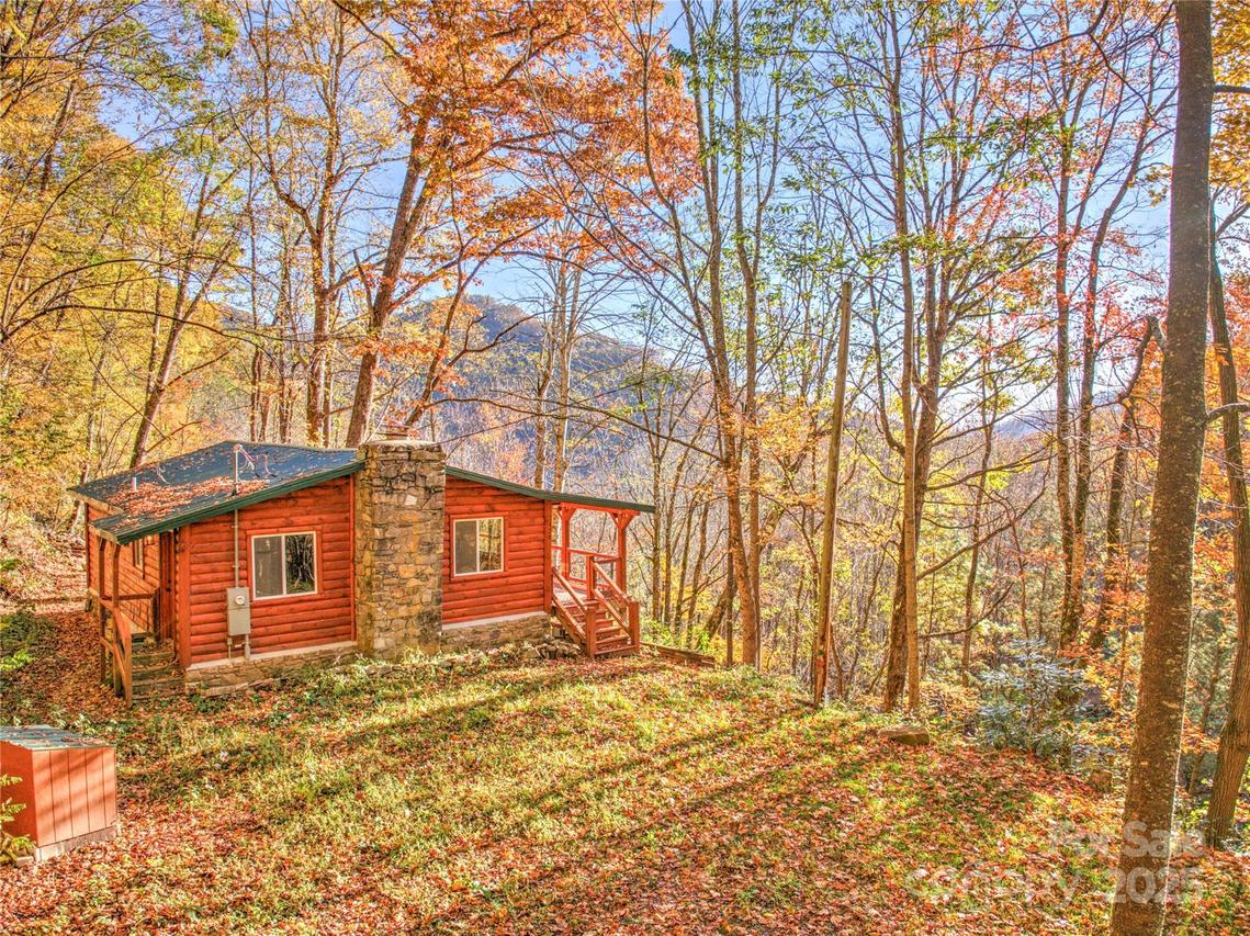430 Long Branch Rd., Maggie Valley, NC 28751