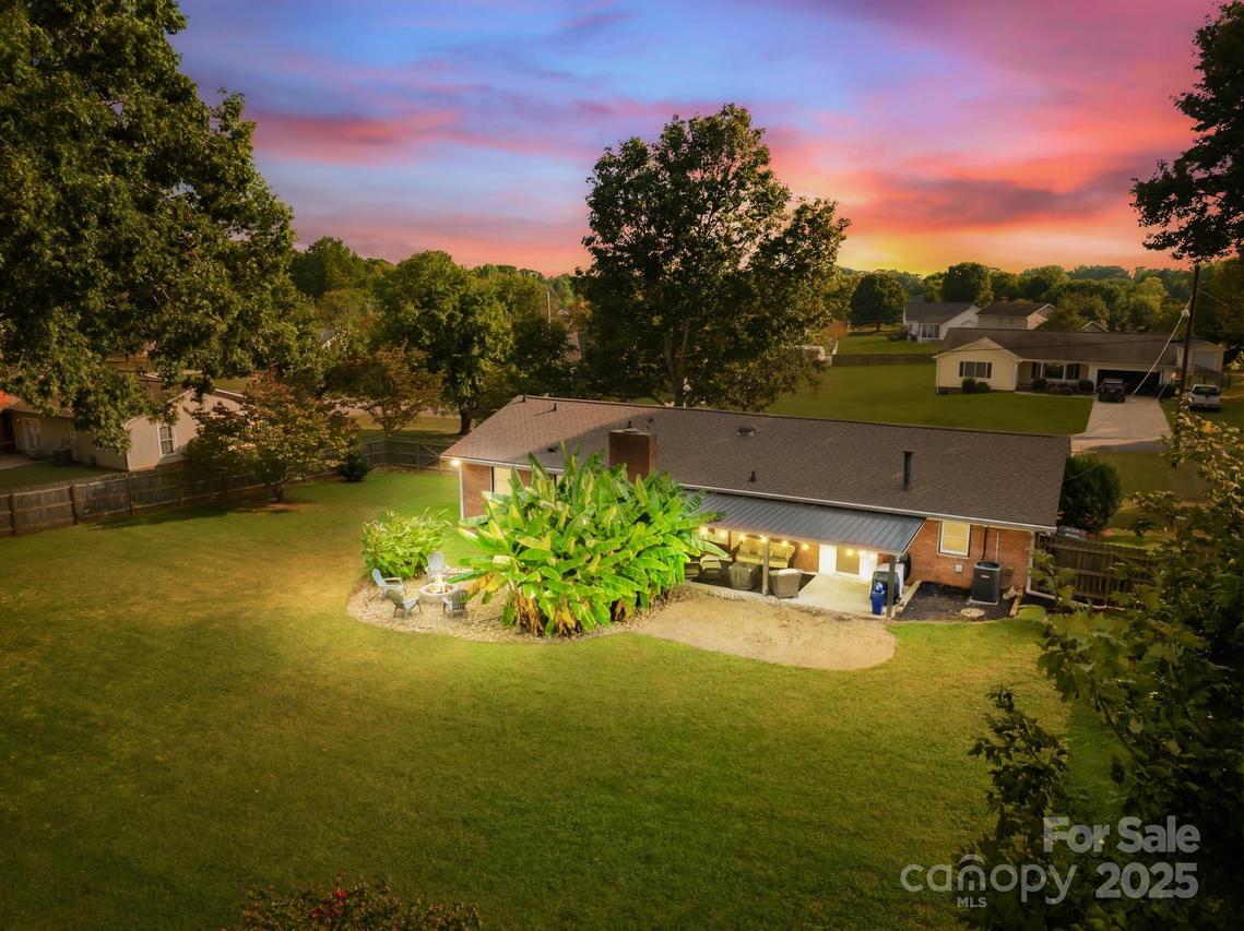 2925 Eastway Dr., Statesville, NC 28625