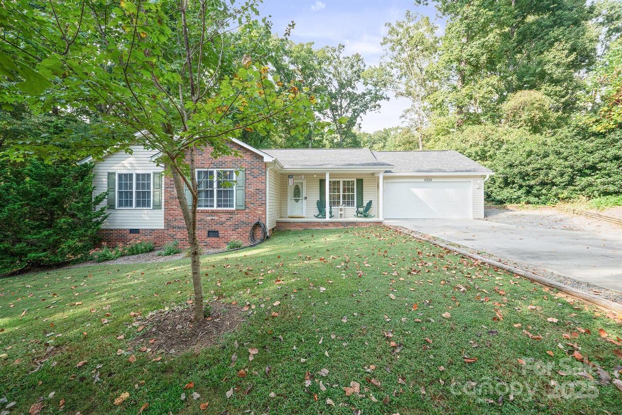 2714 Mauser Dr., Newton, NC 28658