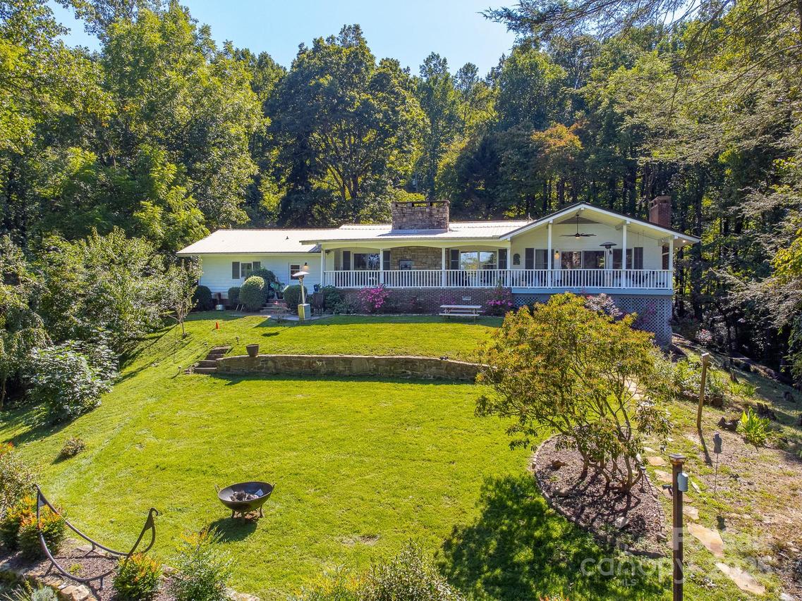 603 Hemlock Hills Dr., Franklin, NC 28734